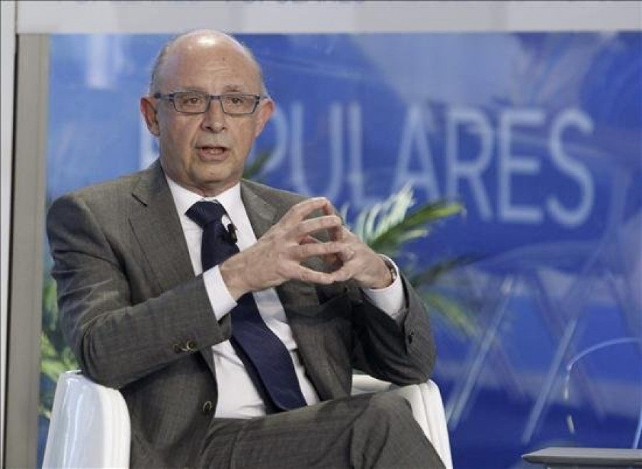 Montoro dice que se le da "fatal" lo de subir impuestos