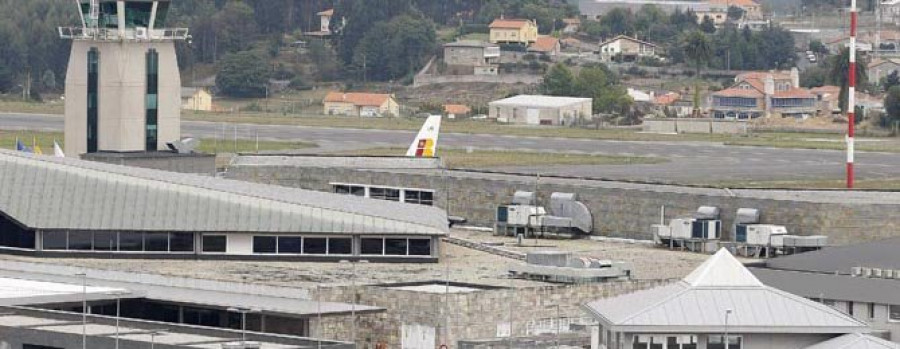 El PSOE reclama a Negreira que defienda el proyecto inicial de ampliación de la pista de Alvedro
