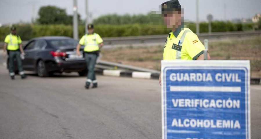 Detenido un camionero ruso en la A-52 al sextuplicar la tasa de alcoholemia