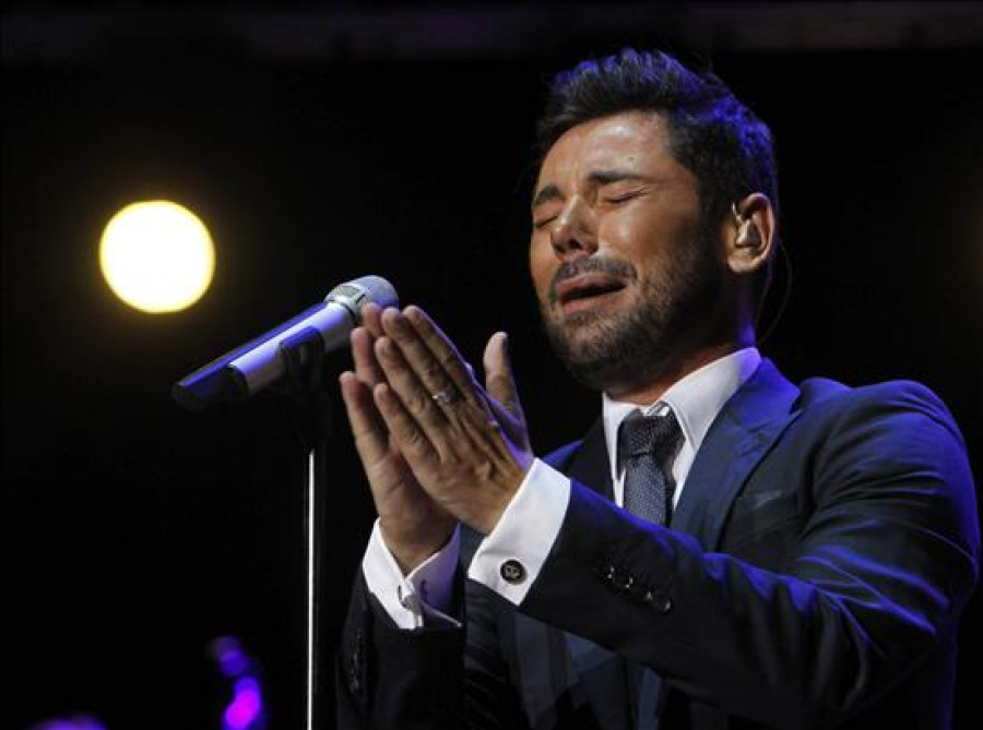 Miguel Poveda hace historia del flamenco en la plaza de las Ventas