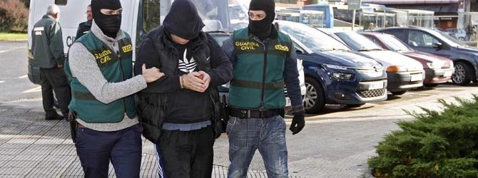 Relacionan a los detenidos en Arousa con un alijo de 400 kilos de cocaína