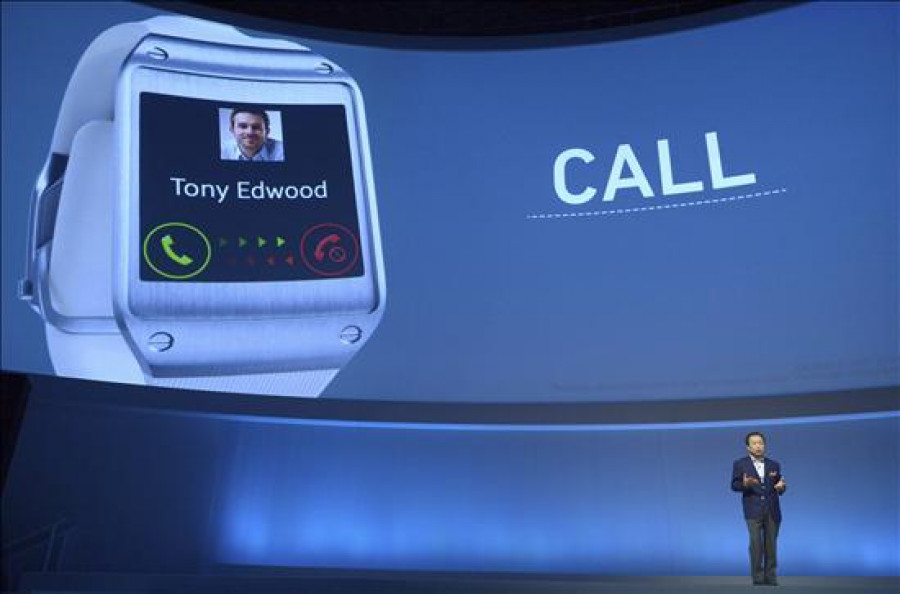Samsung presenta su primer reloj inteligente Galaxy Gear