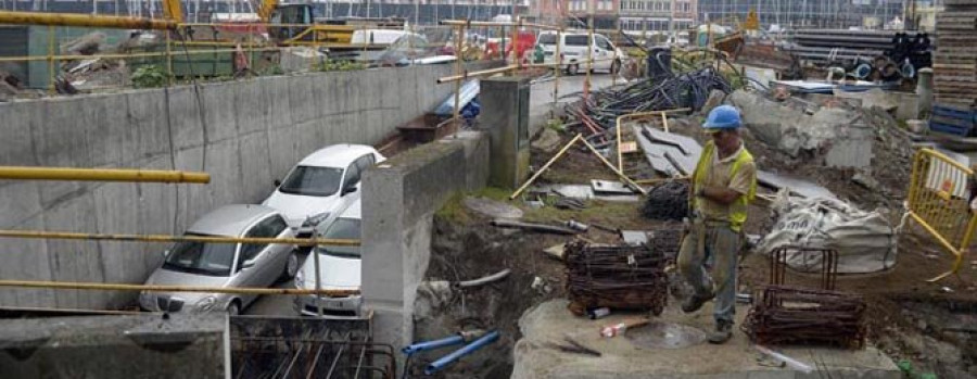 La ciudad afronta la temporada alta del turismo con decenas de obras