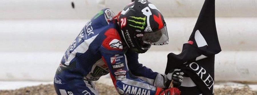 Lorenzo gana con autoridad y Folger y Kent repiten