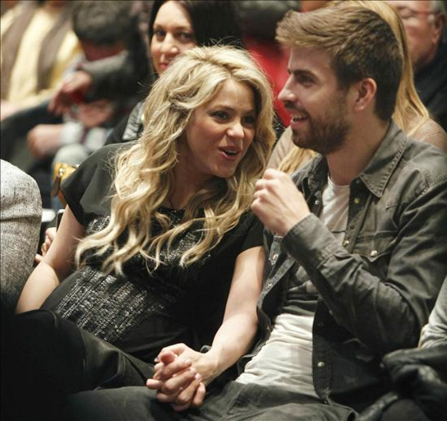 Shakira y Piqué agradecen el éxito del "baby shower" para ayudar a los niños