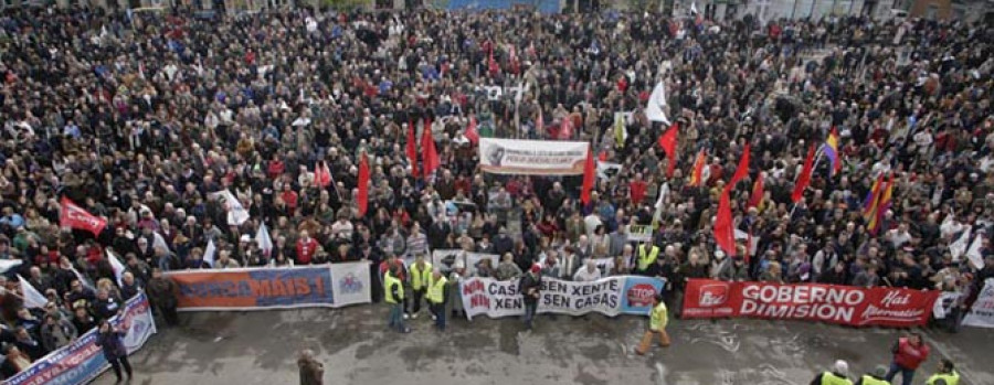 Un encierro en el Ayuntamiento pone fin a la protesta del naval en Ferrol