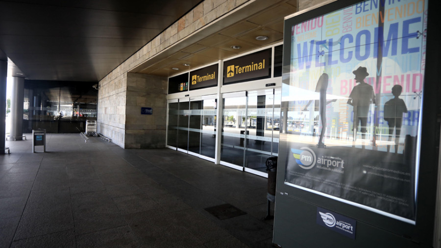 Intervenidas 484 pastillas de Sildenafil y 30 sobres de Durofil a una vecina de A Coruña en el Aeropuerto de Alvedro