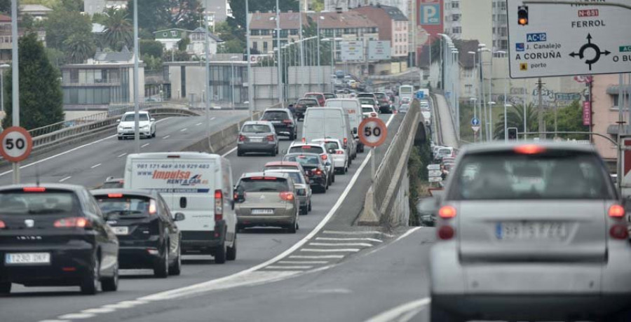 Unas 15.000 personas entran a diario en A Coruña para trabajar o estudiar