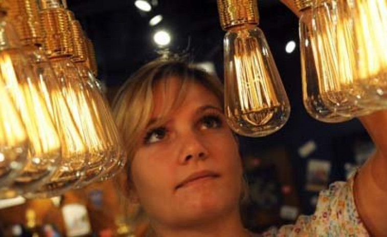 El precio de la luz baja este lunes un 30,5 %