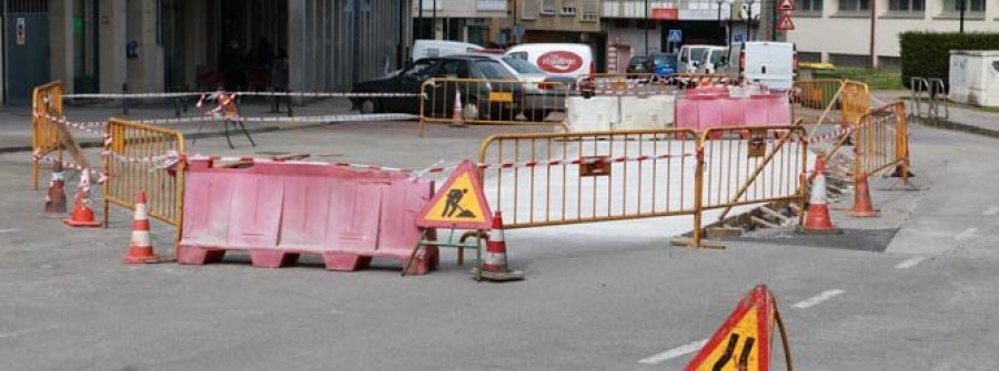 Betanzos inicia la reforma del alcantarillado y el asfaltado  de la calle de Rosalía de Castro