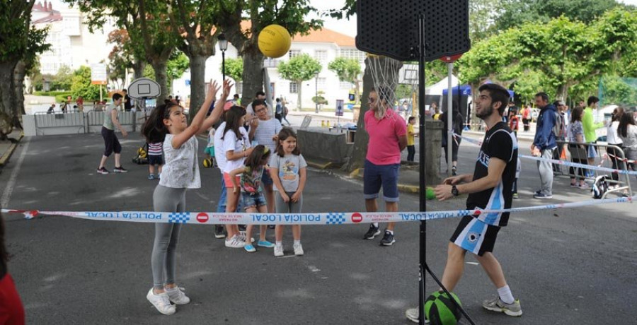 Cambre celebra su primer 
Día del Deporte en la Calle con un éxito de participación