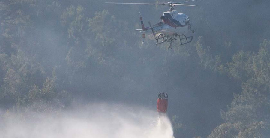 El incendio de Mondariz queda controlado tras arrasar 150 hectáreas