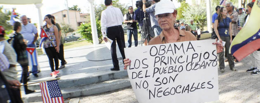 Obama desata la esperanza en Cuba, pero divide a los exiliados en Miami