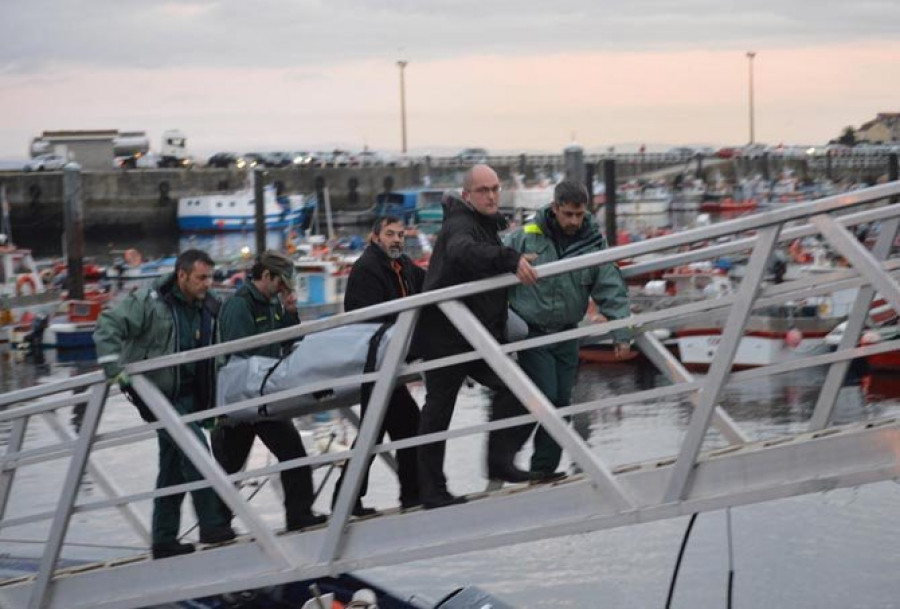 Prosigue la búsqueda de los tripulantes del barco desaparecido en Corrubedo