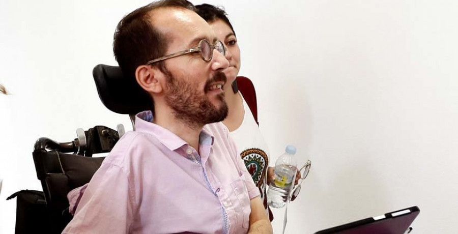 Echenique pide "pasar página" ante la crisis abierta por Errejón