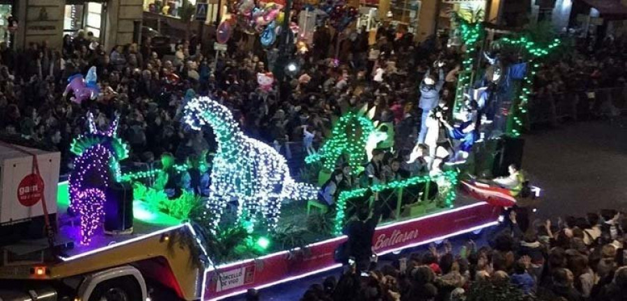 El mundo jurásico y la danza reciben a los Reyes