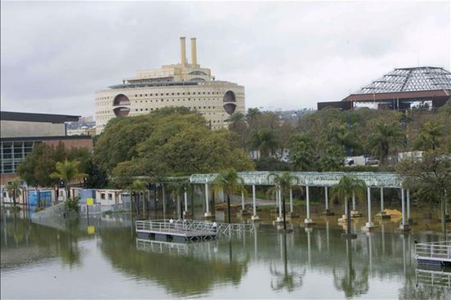 Localizan un cadáver flotando en el Guadalquivir a su paso por Sevilla