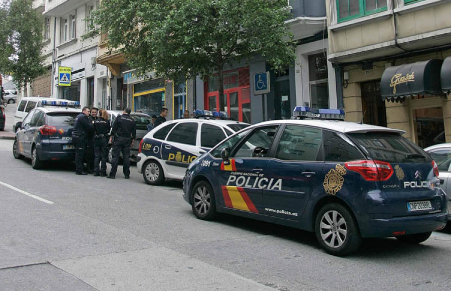 Tres personas resultan heridas en el incendio de una vivienda