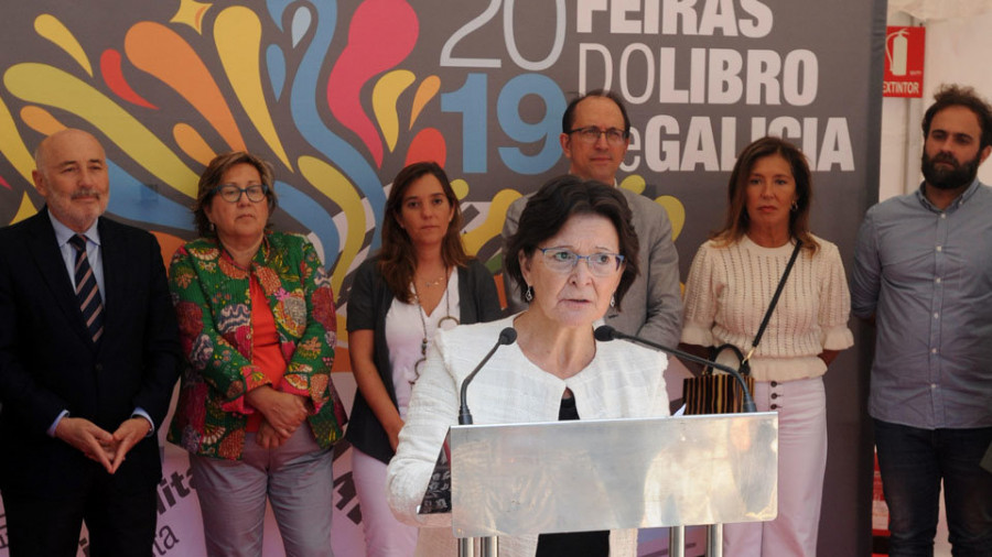 Pilar Pallarés inaugura a Feira do Libro coa lembranza da súa infancia nas casetas