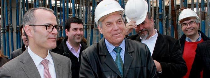 El PSOE de Betanzos reclama a la Xunta que construya un patio cubierto en el nuevo colegio
