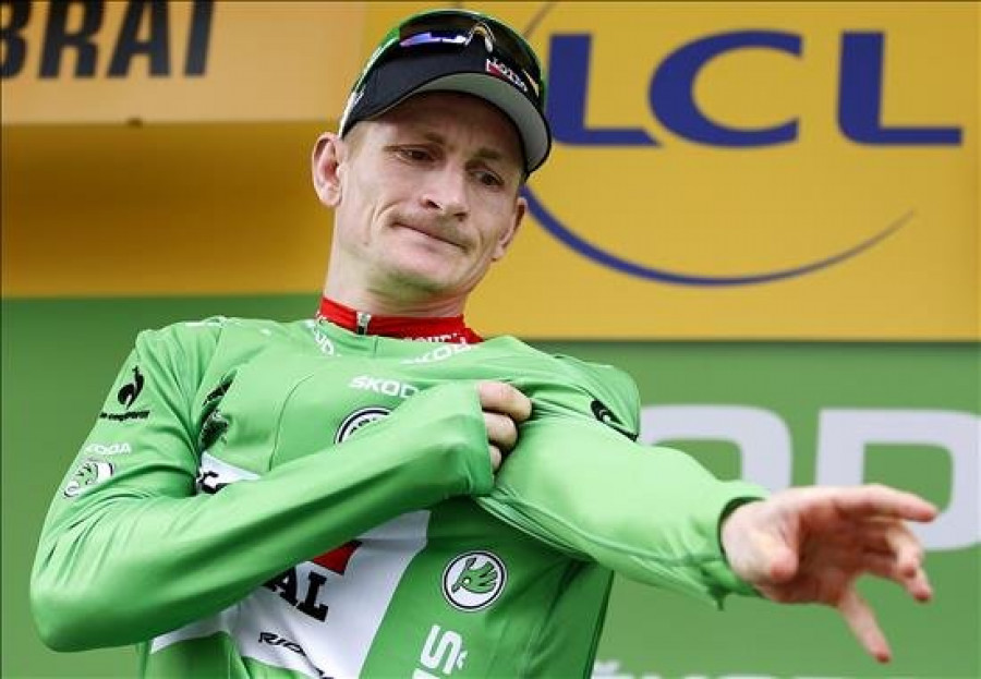 Greipel suma su segundo triunfo en el primer "sprint" masivo del Tour