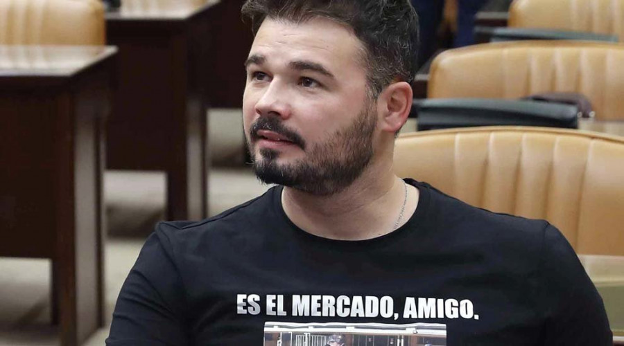 Rufián acusa a Gómez-Reino de llamarle “payaso” en la comisión del accidente de Angrois