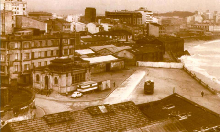 Cuando la playa del Orzán era  la escombrera de la ciudad de La Coruña