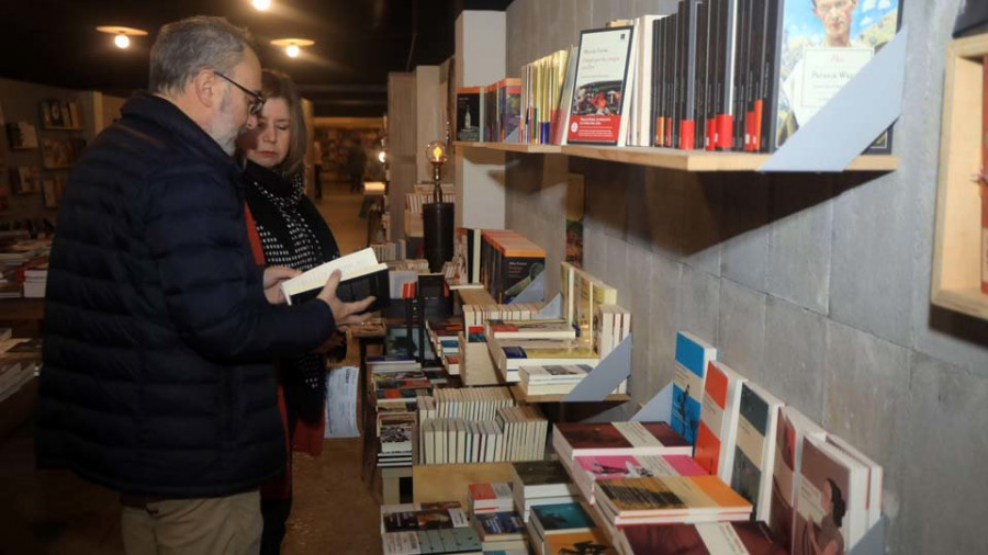 Desde los recuerdos de Rajoy al pasado de Reverte entre los libros más vendidos