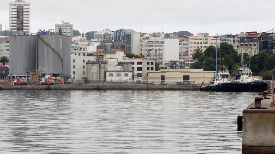 El Ayuntamiento negociará que coches y peatones circulen por los muelles