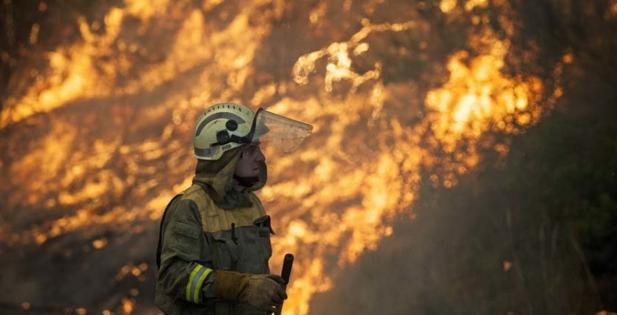 Incendios Galicia: Ourense amanece con tres focos activos