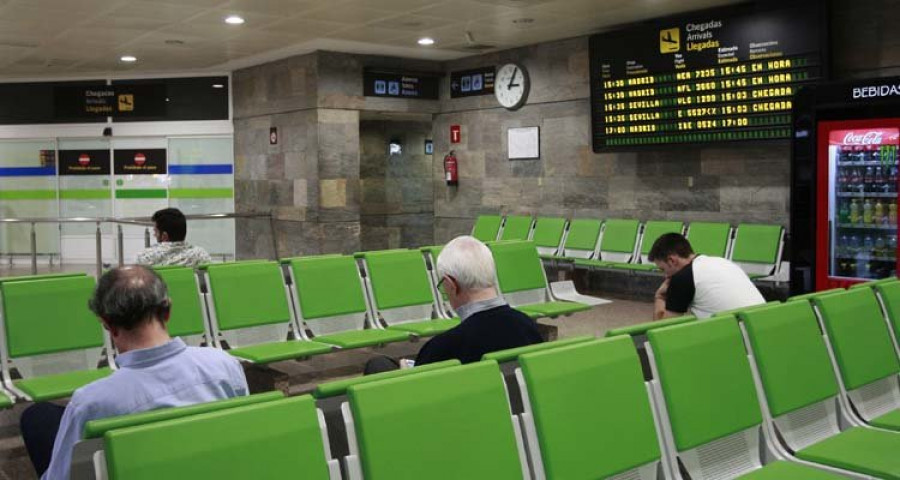 Alvedro repite por cuarto mes consecutivo como el aeropuerto gallego con menor crecimiento
