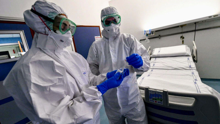 Los pacientes con COVID ingresados en UCI de hospitales gallegos bajan a 13