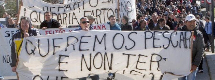 Cofradías asturianas muestran su apoyo a los cerqueros gallegos acampados, con los que comparten "problemática"