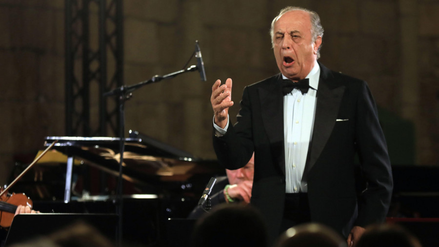 Betanzos se entrega a Leo Nucci en la clausura de su “800 Aniversario”