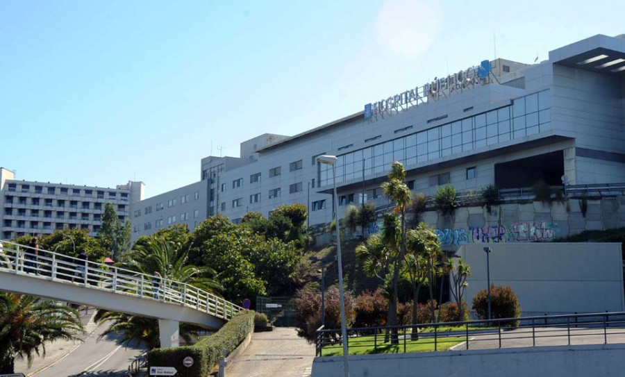 El subdirector de Urgencias del área sanitaria de A Coruña alerta de que la situación es "preocupante"