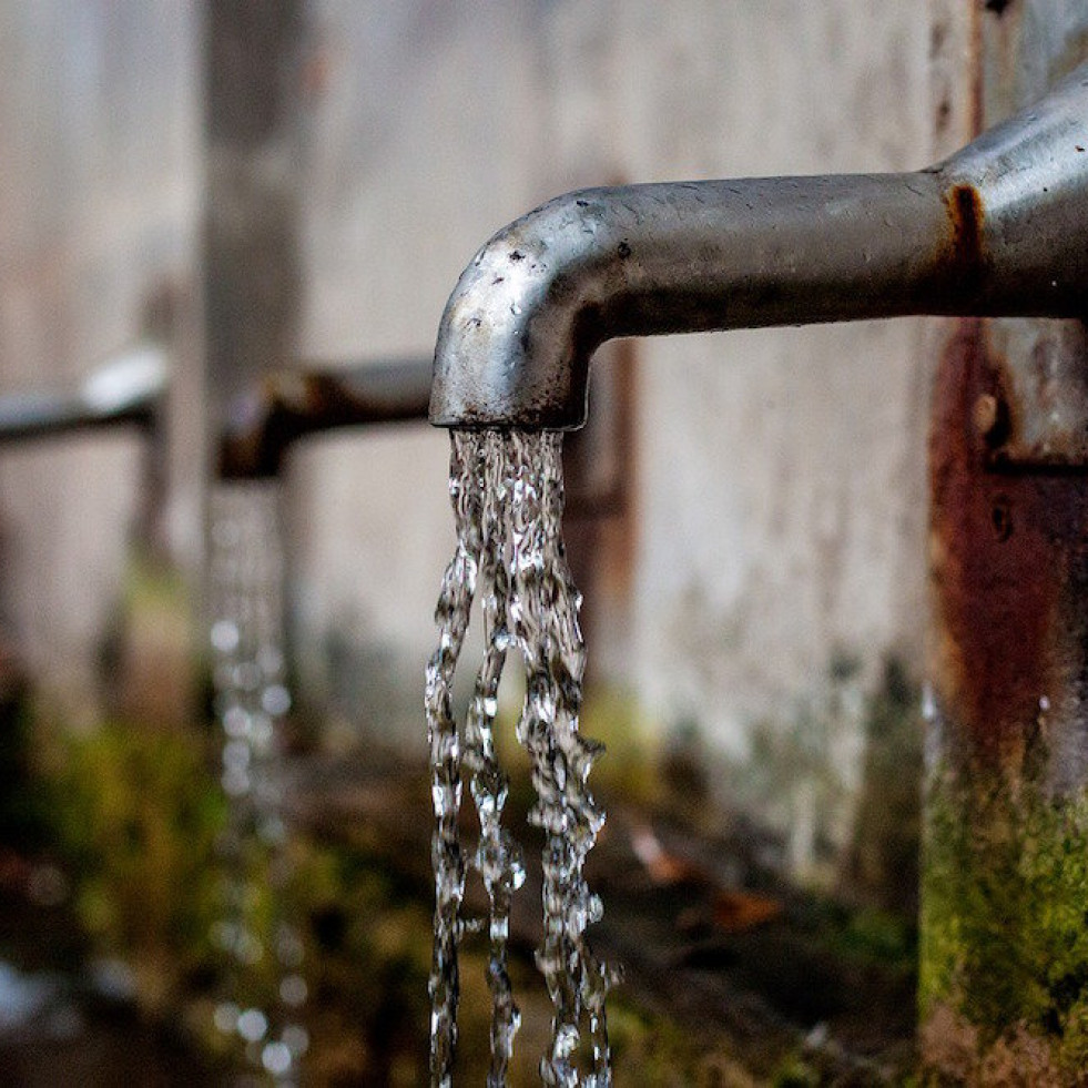 Sada insta a reducir el consumo de agua por el riesgo de colapso del sistema