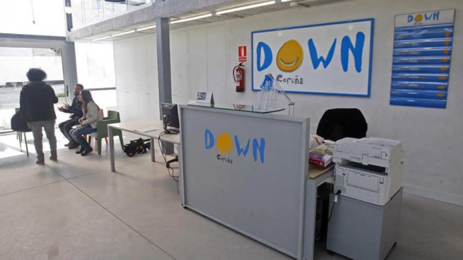 El Ayuntamiento de A Coruña dona a Down Coruña un quiosco municipal para que abra una cafetería