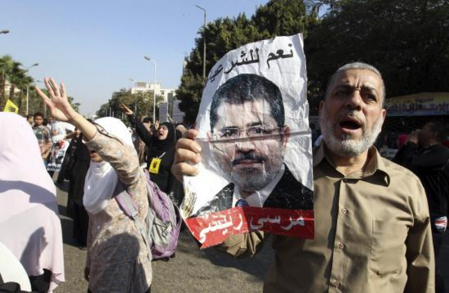 Un palestino detenido tras llamar a su hijo Mohamed Mursi