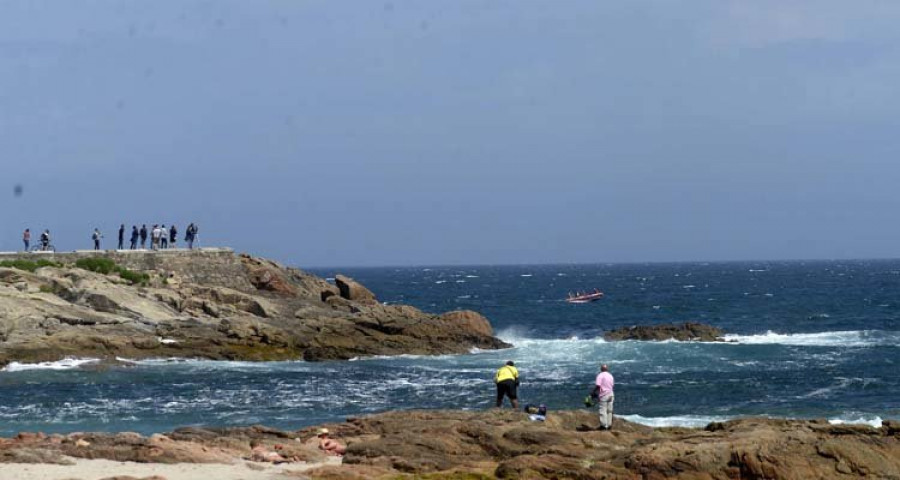 Muere un hombre en una playa de Cervo