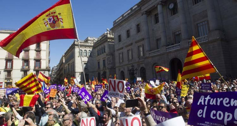 El 46% de los catalanes estarían
de acuerdo en seguir en España pero con nuevas competencias