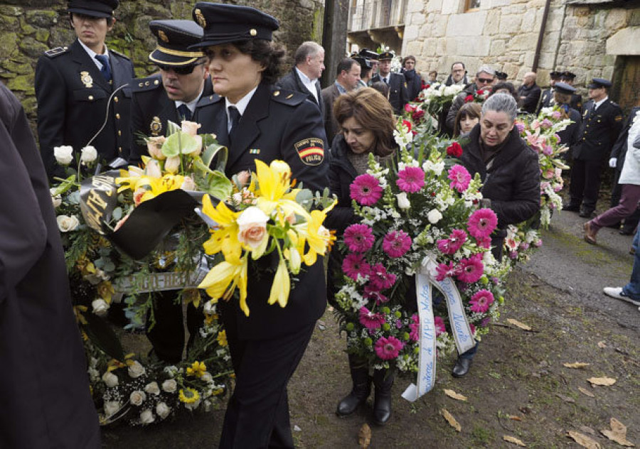 La policía gallega lamenta la "pérdida irreparable" de la compañera Vanessa