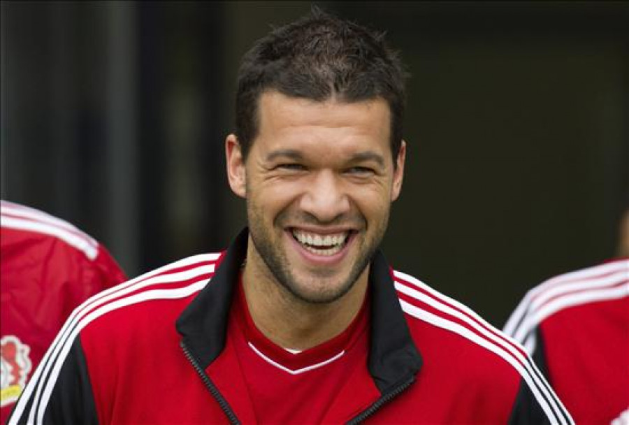 El exfutbolista alemán Michael Ballack, "cazado" a 211 km/h por la A-5