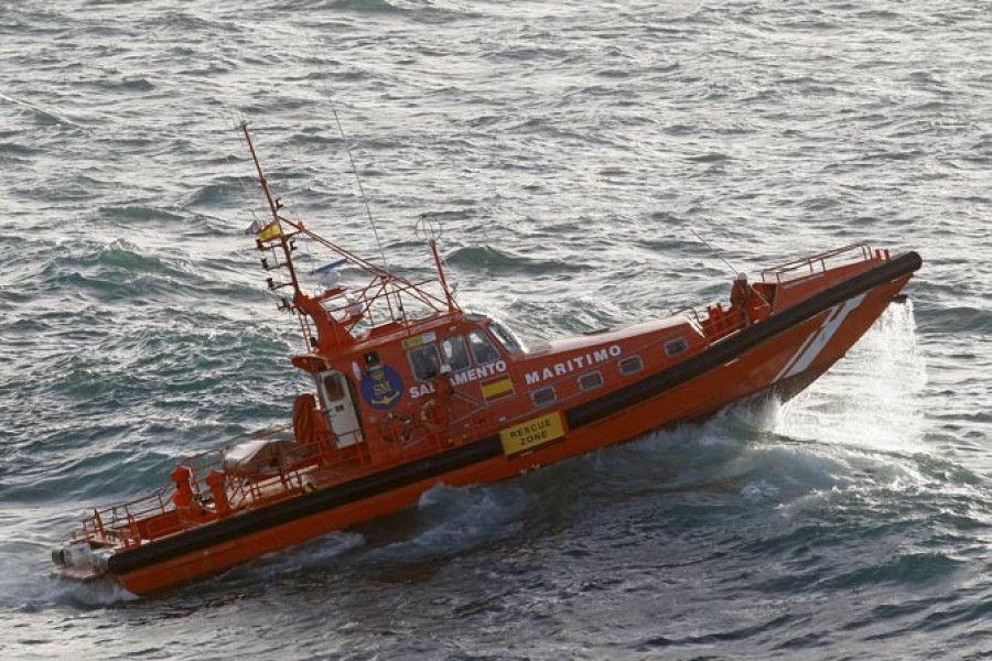 Rescatados los 29 tripulantes de un atunero con base en Vigo que sufrió una fuga al sur de Costa de Marfil