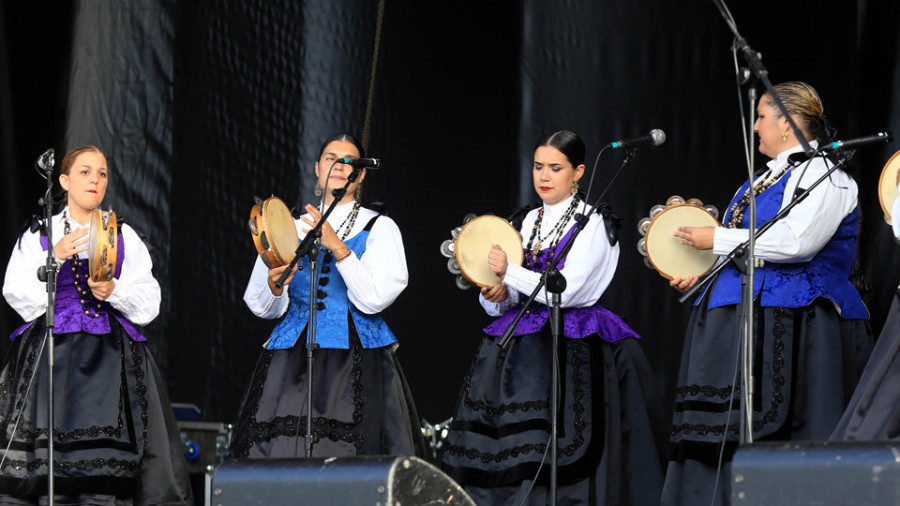 Sada remata sus celebraciones del San Roque con artesanía y folclore