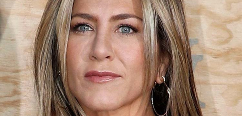 Detienen a un hombre tras atravesar con su coche la puerta de una casa de Jennifer Aniston