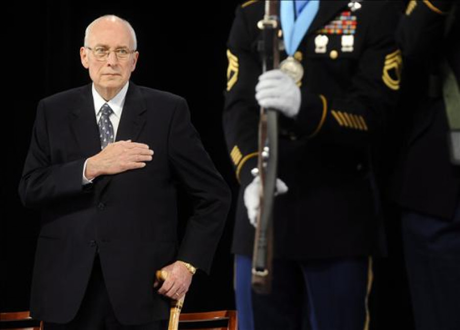 Dick Cheney lamenta que los "adversarios ya no teman a EE.UU."