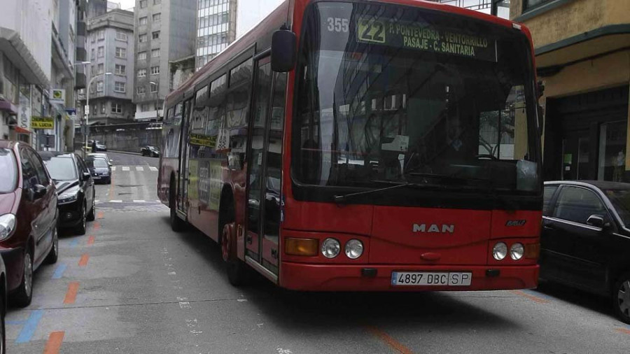 Ingresado con pronóstico grave un octogenario al que un bus golpeó con el retrovisor en Monte Alto