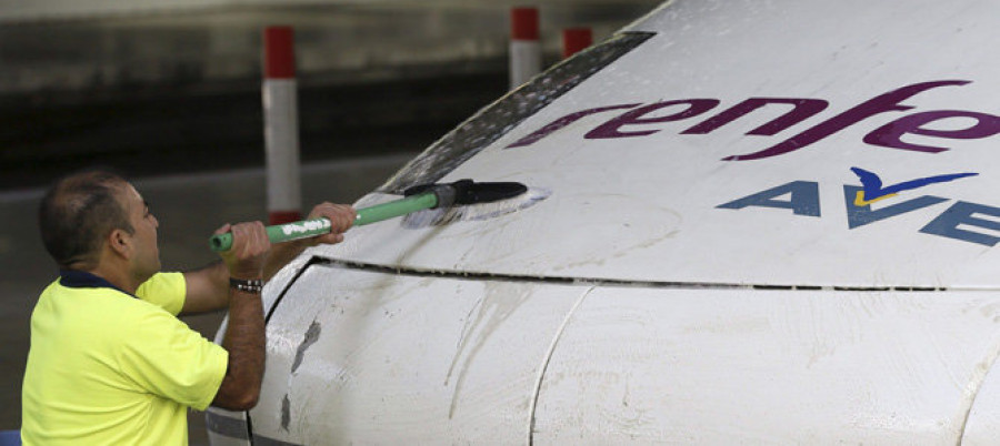 Los maquinistas de Renfe harán tres huelgas más los días de la operación salida de julio