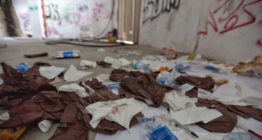 Los policías estiman que en A Coruña se hacen casi cien aprehensiones de droga mensuales