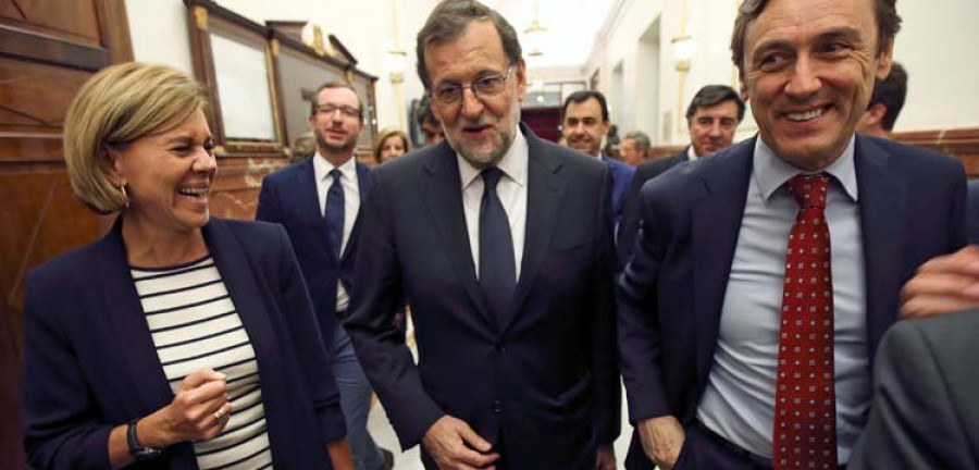 Rajoy refuerza a la vicepresidenta en un Gabinete en el que entra Cospedal